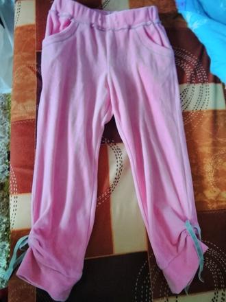 Velurove tepláky, 116