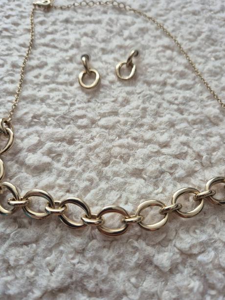 Súprava retiazka a náušnice,