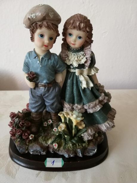 Rozkošné sošky detí, 