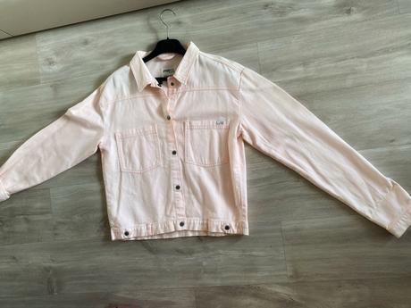 Nádherná bezchybná riflova bundicka - sedi na s, takko,170