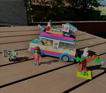 Lego friends - olivia a jej vozidlo, 