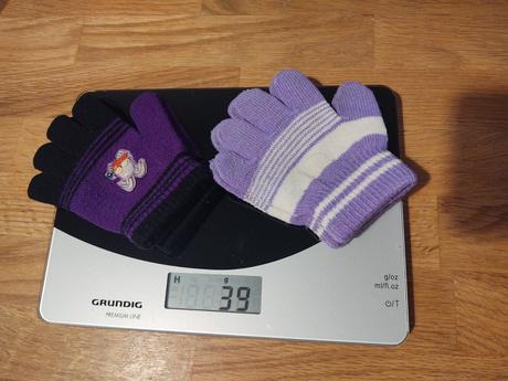 2 dievčenské rukavice na 2-3 roky, 