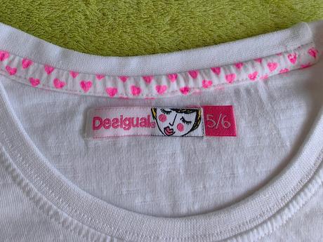 Raz oblečené tričko desigual, top stav, desigual,110