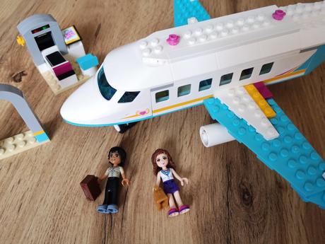 Lego friends 41100 súkromný tryskáč v mestečku hl,