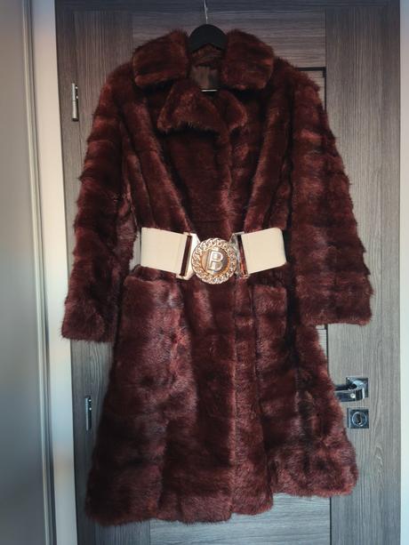 Pravy norkovy kozuch, l