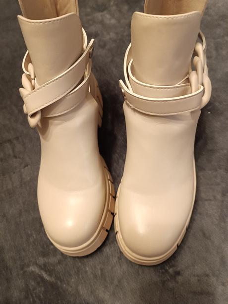 Béžové topánky s retiazkou - 39, 39