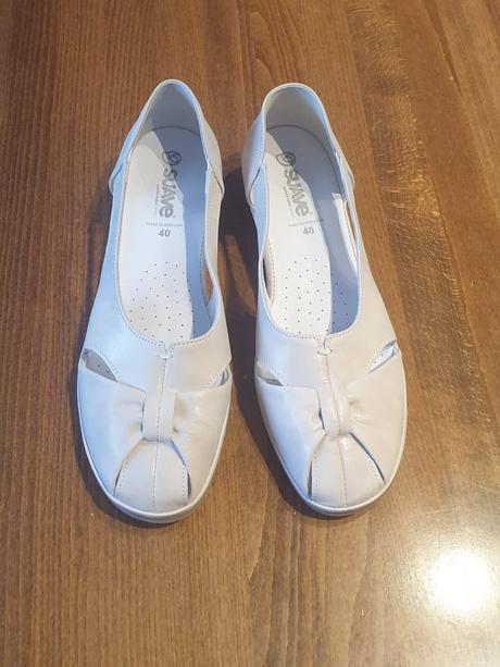 Pohodlné,  kožené sandále, 40