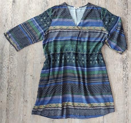 Modrozelené vzorované šaty, 48