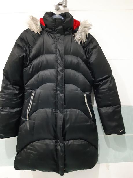 Perová predĺžená bunda, nike,s