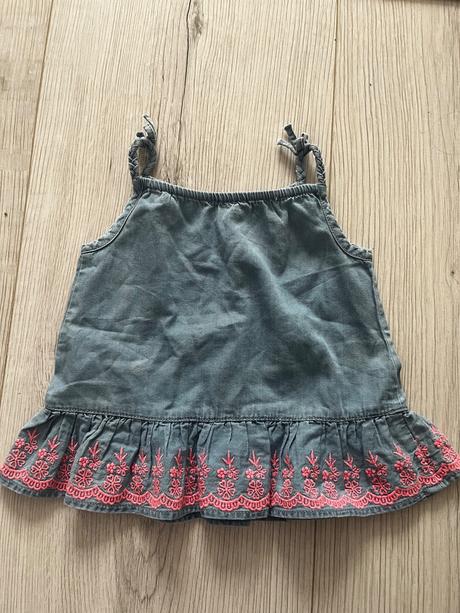 Vyšívaný top na tenké ramienka, f&f,80