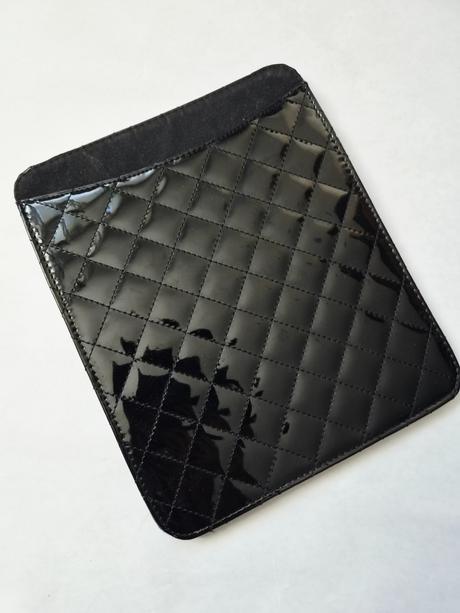 Puzdro na tablet,