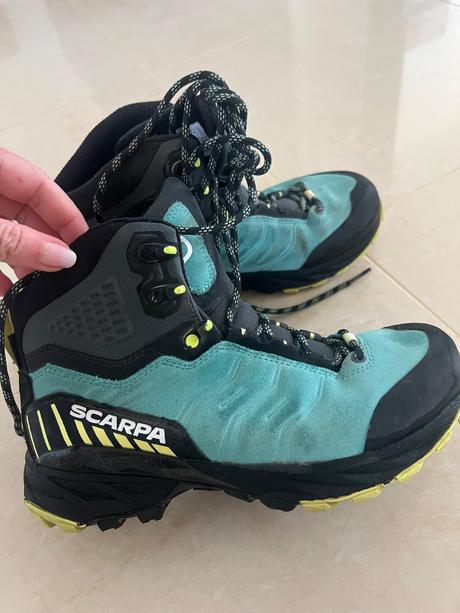 Topanky scarpa, 37