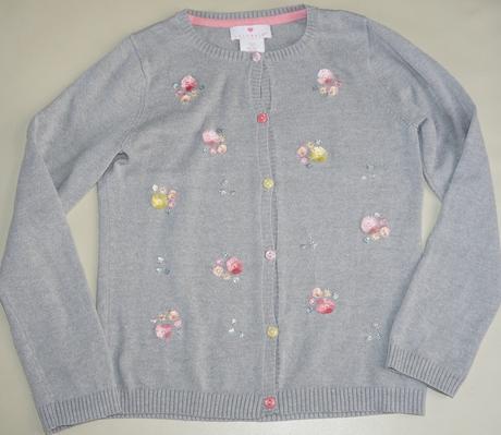 Svetrík s kvietkami, 128