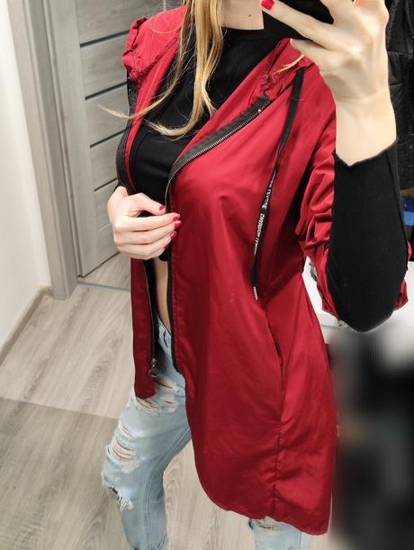 Bordová parka,