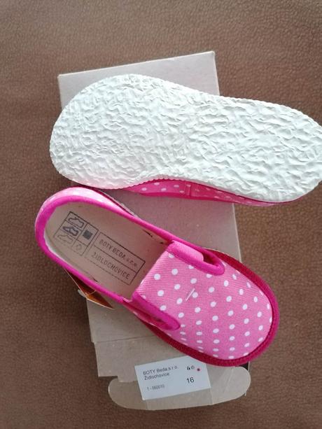 Zdravotné papučky, beda,<17