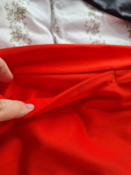 Červeno-cierna mikinka, adidas,164