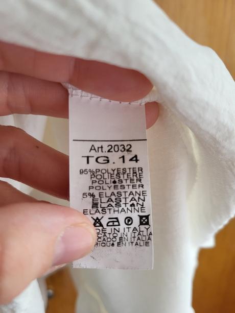 Šaty + doporučené poštovné, 152