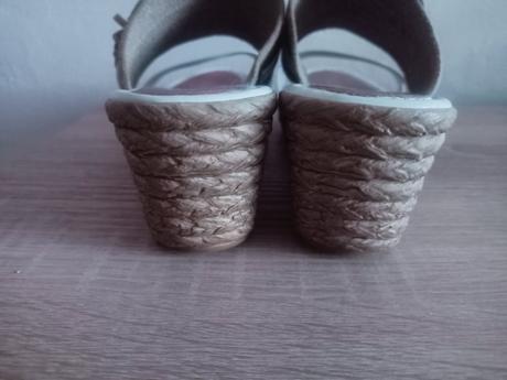 Šľapky na platforme, 39