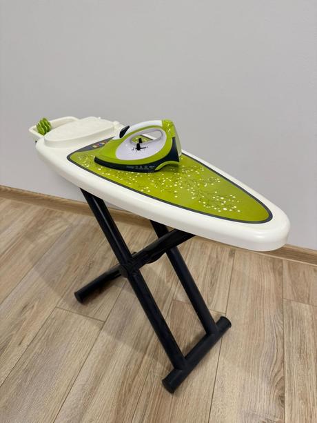 Detská žehliaca doska so žehličkou, 