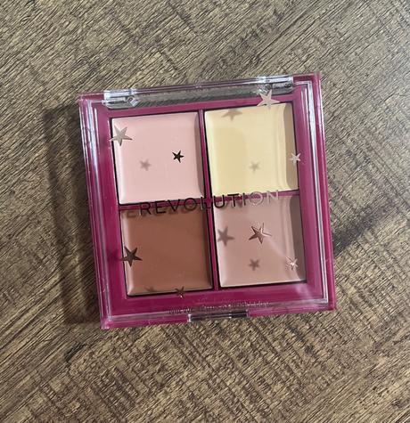 Revolution kontúrovacia paletka, 