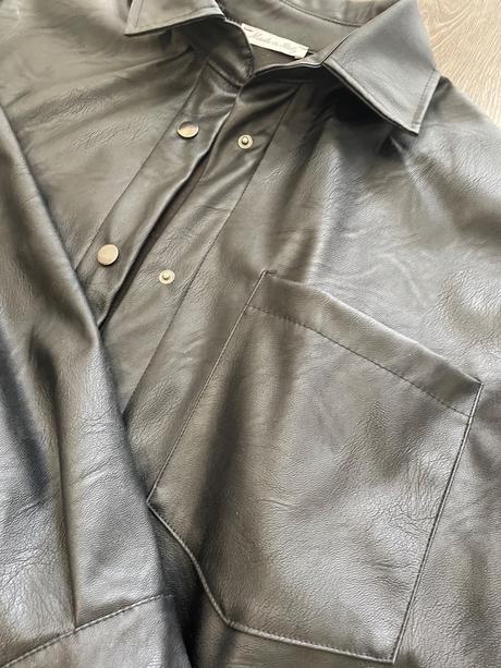 Koženková košeľa, 