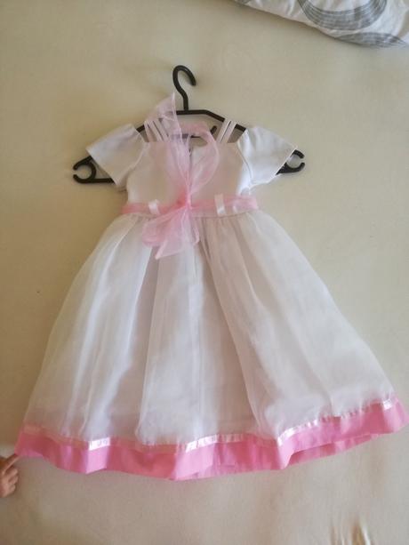 Druzickove šaty, 92