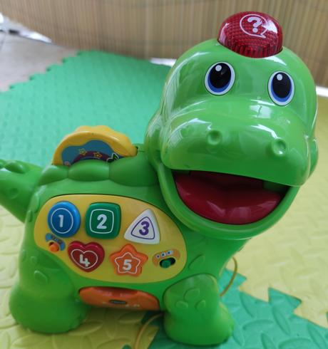 Vtech dinousurus anglická verzia super stav,