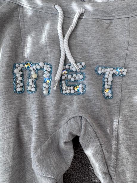 Tepláky met m, met,m