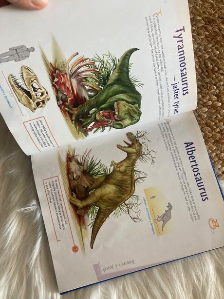 Ilustrovaná encyklopédia dinosaurov a praveku,