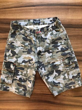 Chlapčenské maskáčové kraťasy, 128