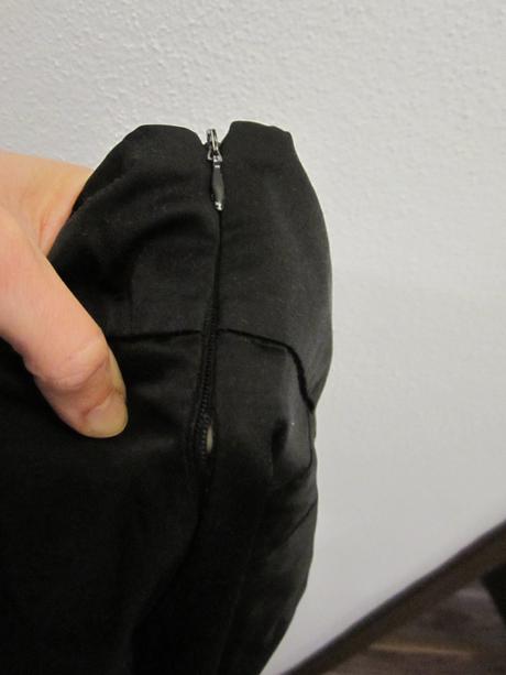 Cierne satenove saty (treba vymenit zips), 36