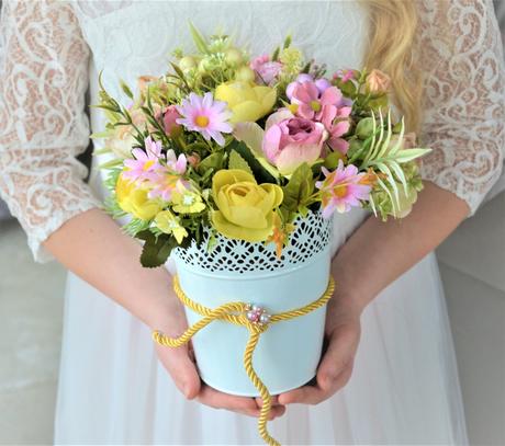 Jemnučký farebný jarný aranžmán, 