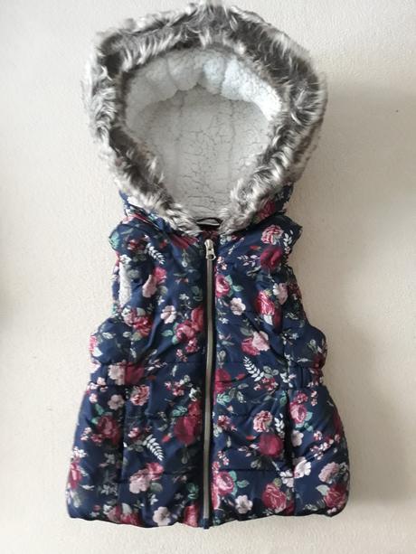 Vesta zimna s kapucnou, f&f,110