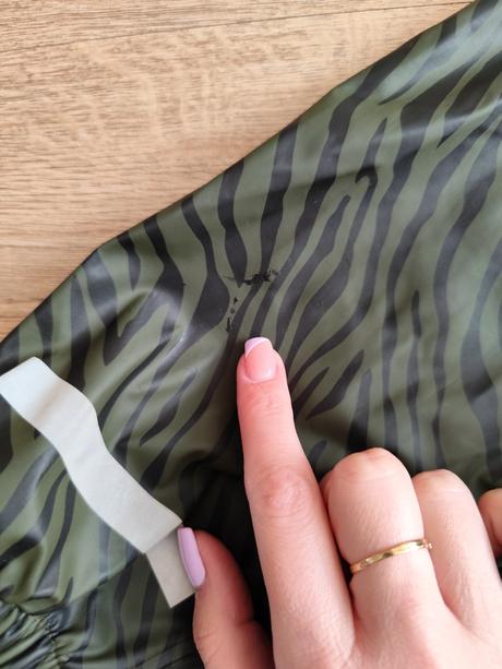 Bunda do dažďa, 98