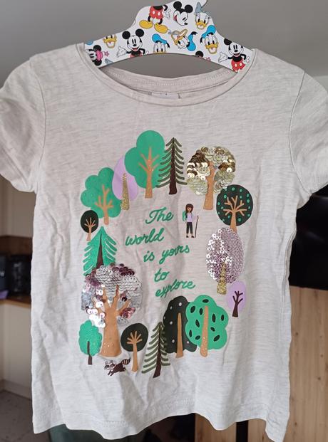 Tricko turistka v lese, c&a,98