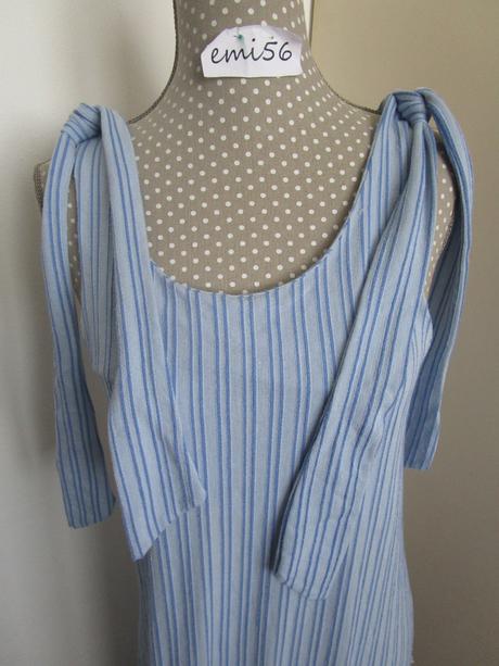 2854. znač. šaty, reserved,m