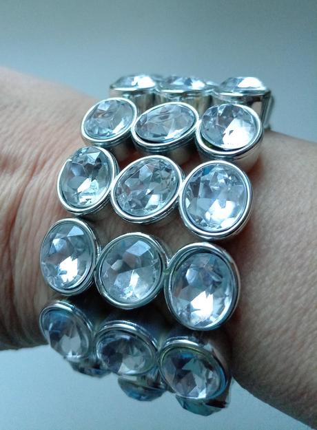 Náramok na gumičke, 