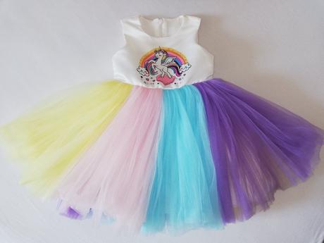 Princeznovské šaty s tutu sukňou, 104