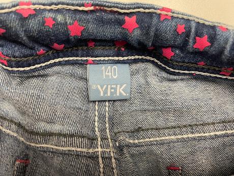 Dievčenské riflové kraťasy., 140