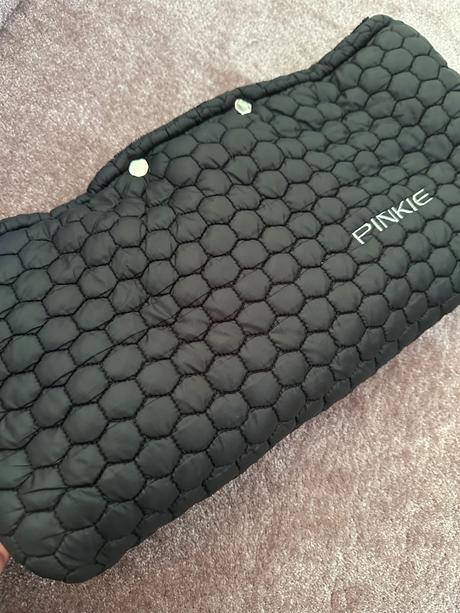 Nánožník a rukavice pinkie, pinkie