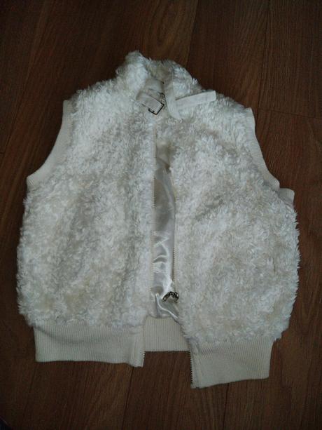 Dievčenská vesta, 146