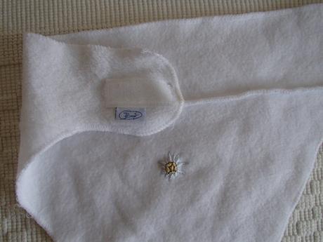 Biely flisový nákrčník na suchý zips, rada,104