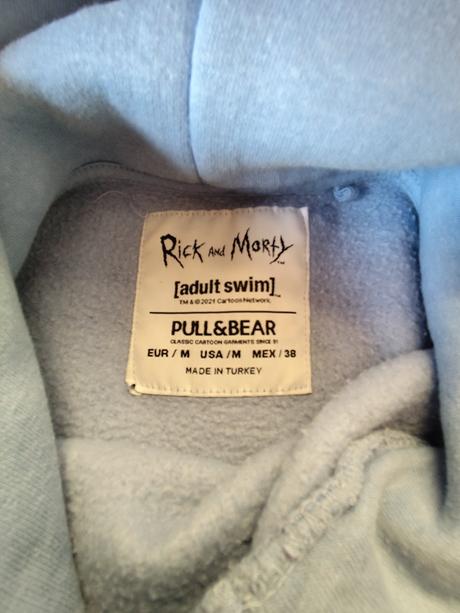 Bledomodrá mikina rick & morty, zn. pull & bear, v, pull&bear,m