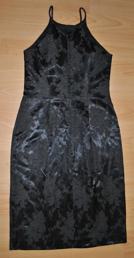 Spoločenské šaty, 36