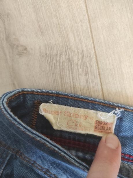 Skinny rifle, clockhouse,38