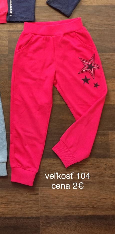 Tenké tepláky, 104