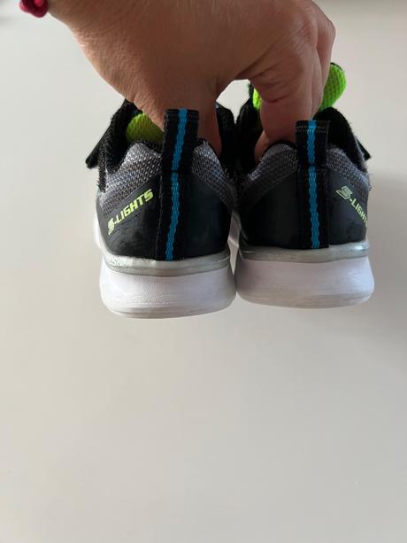 Skechers blikajuce tenisky, skechers,22