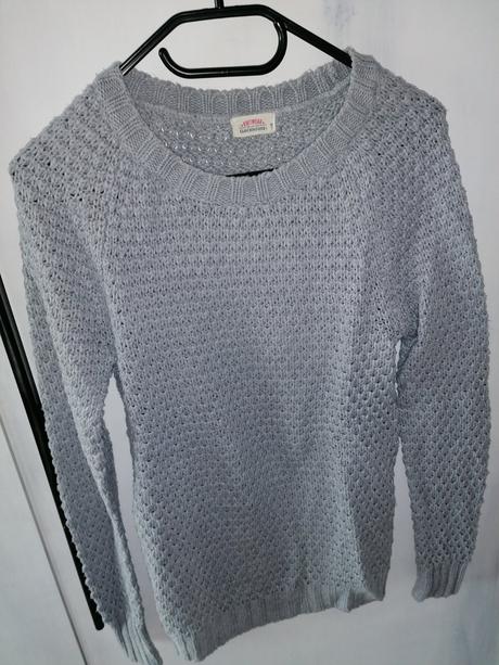 Pulóver sivý, clockhouse,s