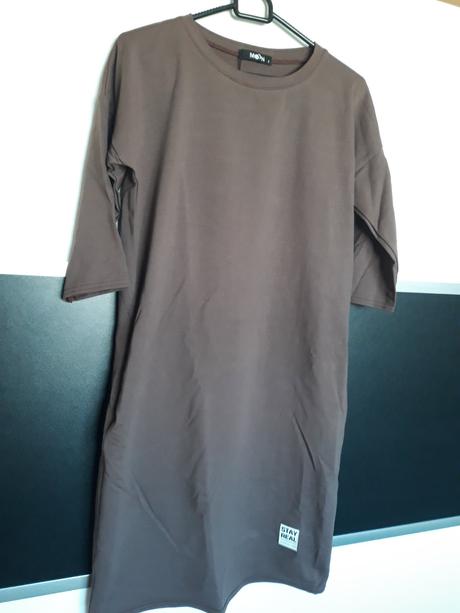 Šaty s vreckami čokoládové, s