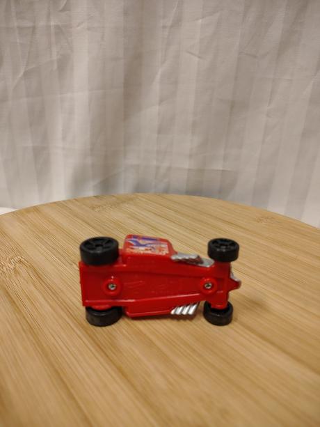 Hot wheels bone shaker, burger king 2019/2020,